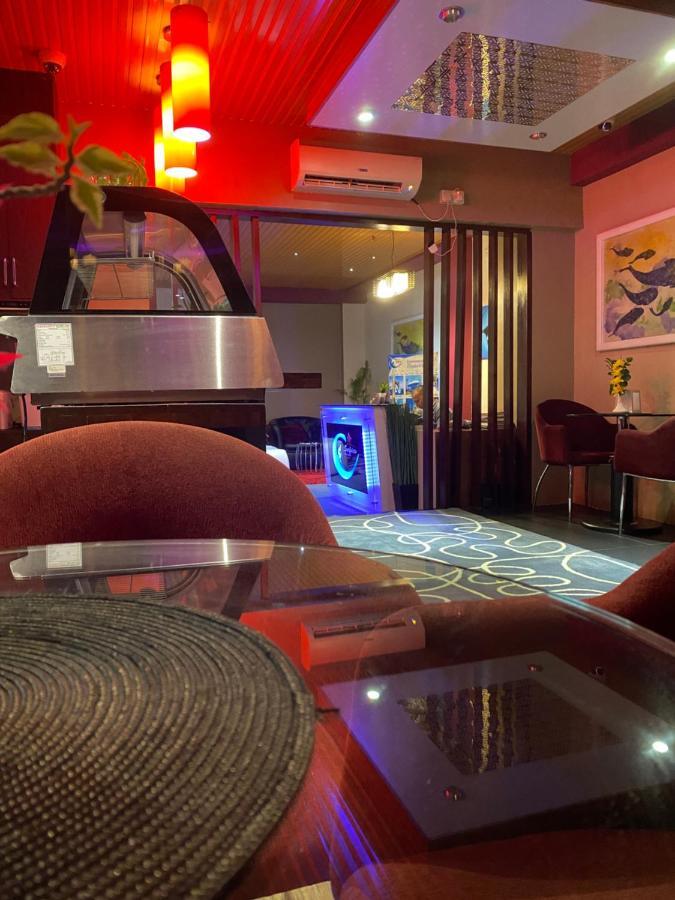 拉尔胡甘杜冲浪点酒店 馬累 外观 照片